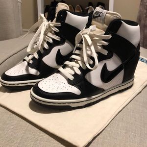 Nike women’s wedge sneakers